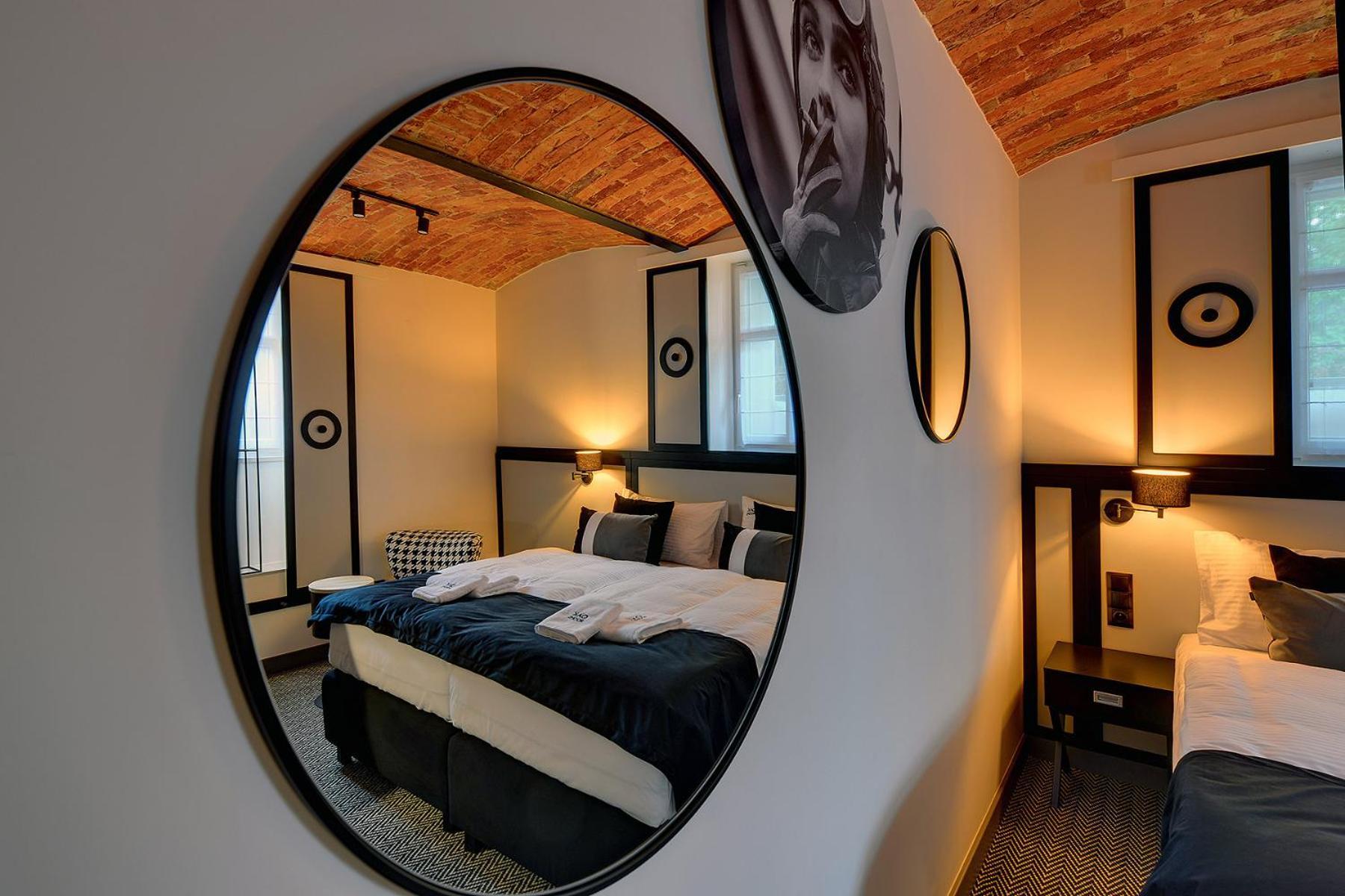 Oak Rooms Oborniki Slaskie Exterior photo