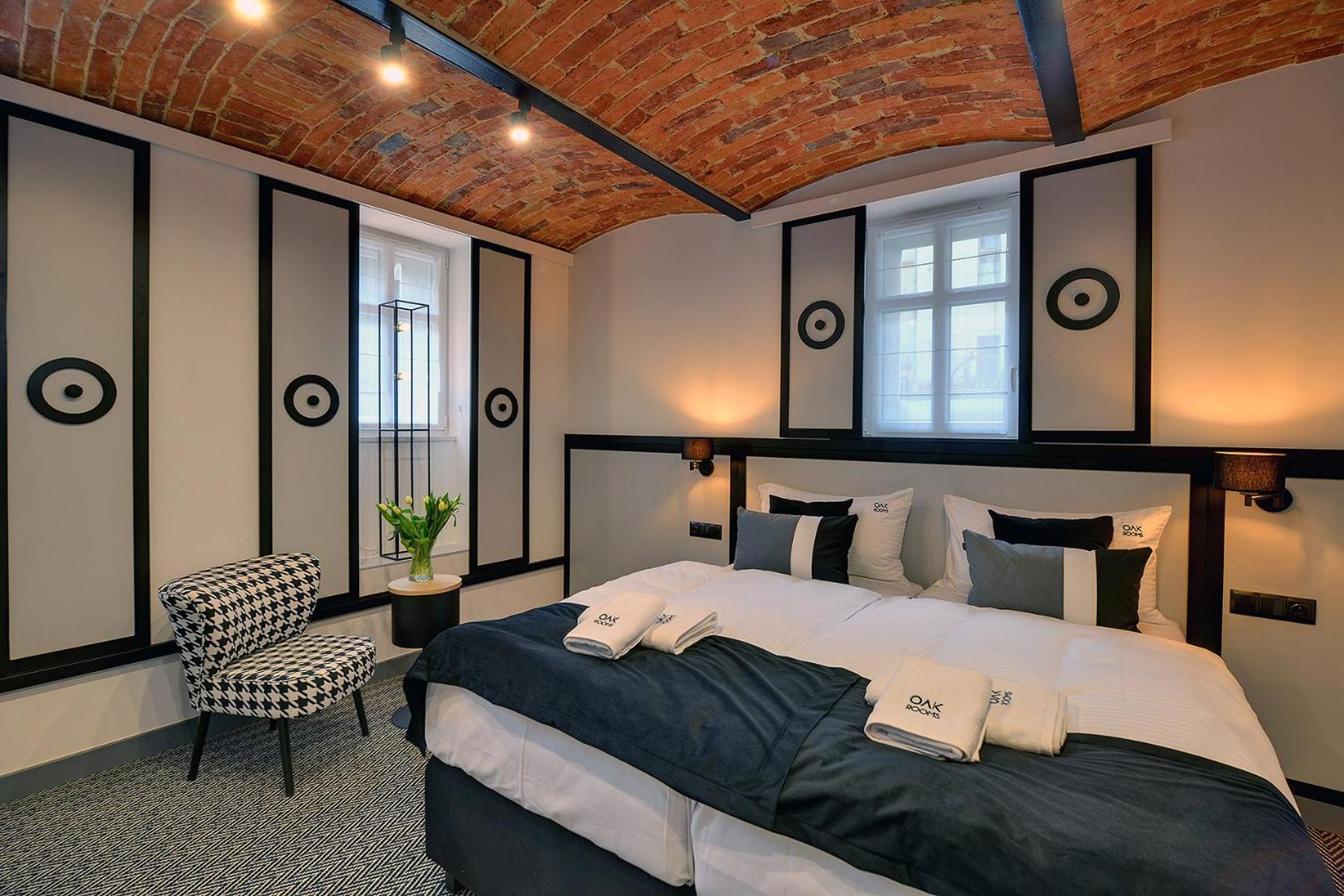 Oak Rooms Oborniki Slaskie Exterior photo