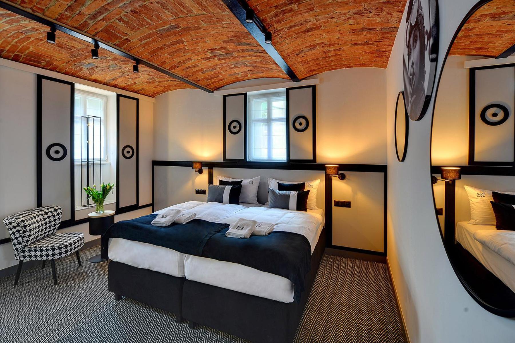 Oak Rooms Oborniki Slaskie Exterior photo