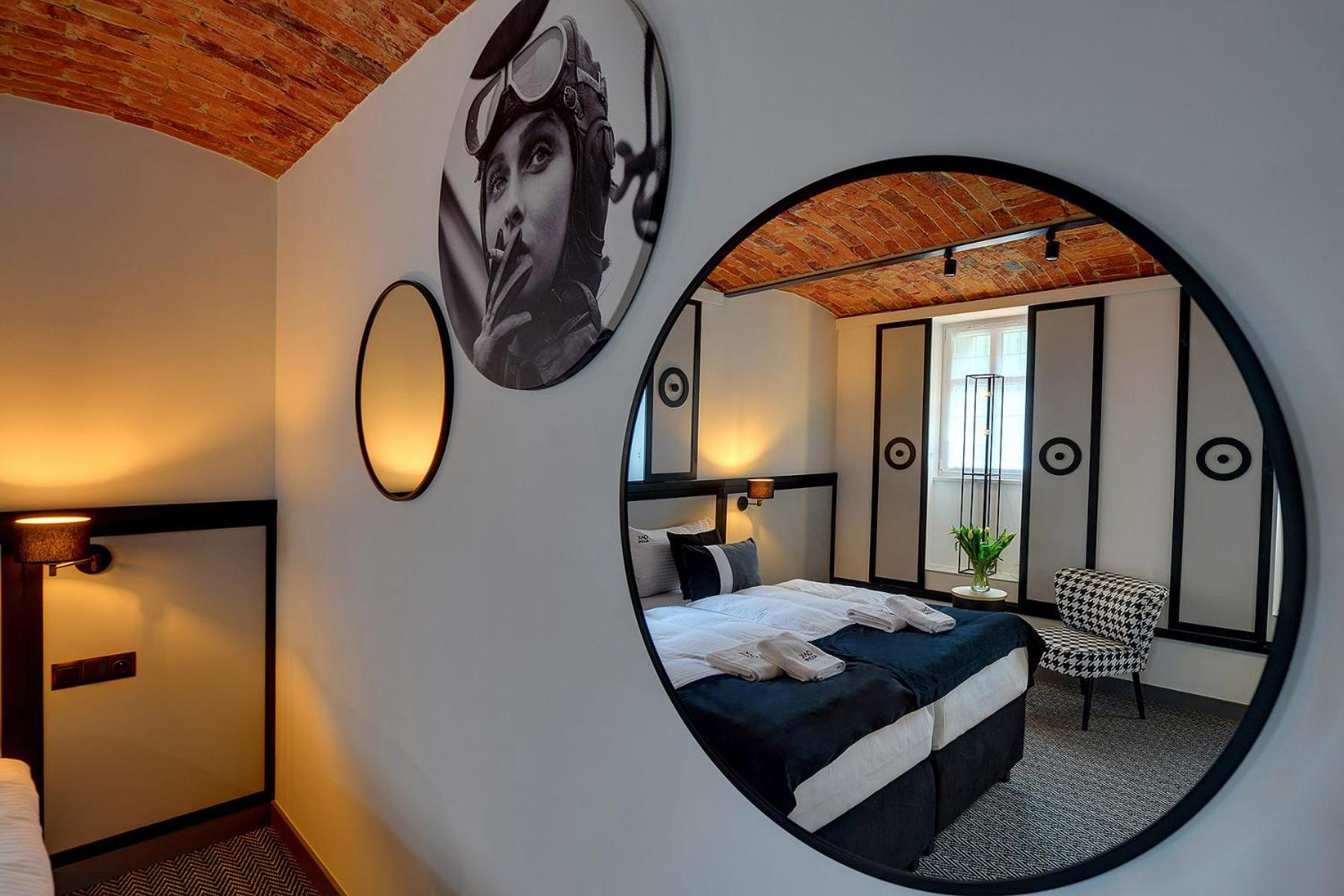 Oak Rooms Oborniki Slaskie Exterior photo